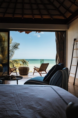 Trobbu Boutique Collection San Bruno