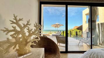 Premium bedding, down duvets, in-room safe, free WiFi