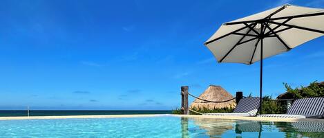 Alberca al aire libre