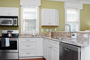 Maison, 1 très grand lit et 1 canapé-lit (Barefoot Cottage B49 - Seabbatical) | Cuisine privée