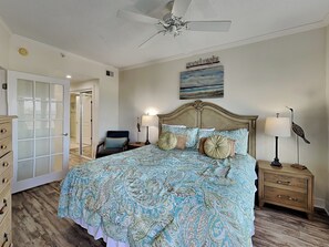 3 habitaciones, tabla de planchar con plancha, internet y ropa de cama 