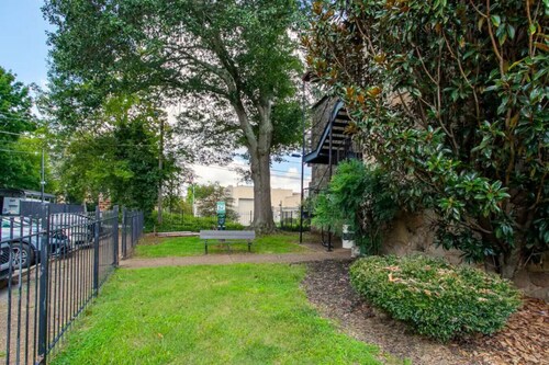 Local Life in KNOX! Pool+Campus+Downtown