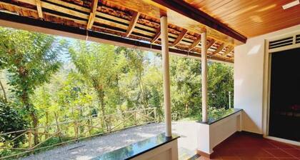 Ann's Hill Stay, serene location near Munnar