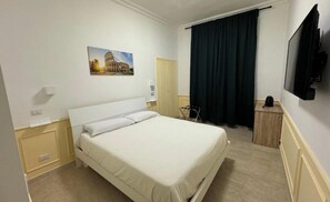 Deluxe Double Room, City View | Soundproofing, free WiFi