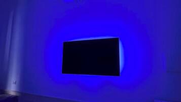 Soundproofing, free WiFi