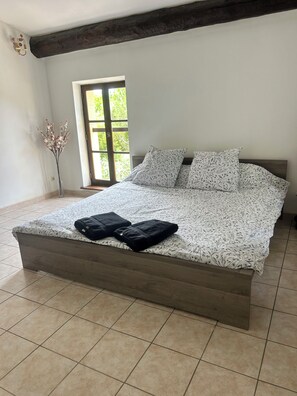 4 soverom, wi-fi og sengetøy