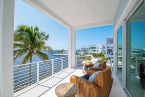 Property grounds - Stunning 5 Bedroom Open Water Pool Home With Great Boating (Big Pine Key)