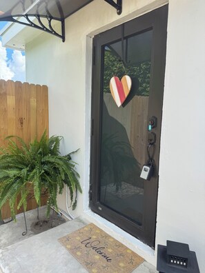 تفاصيل الفندق من الخارج