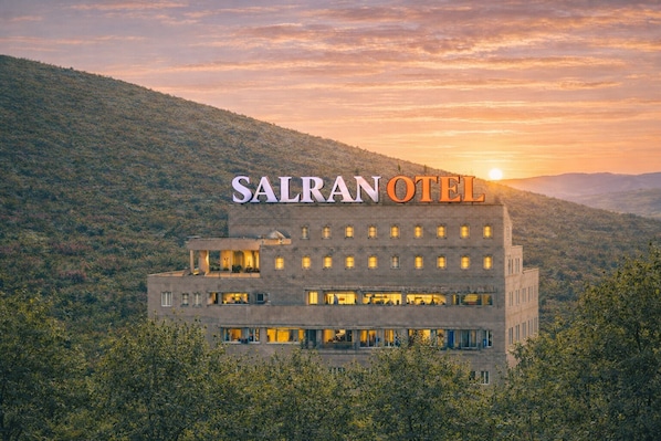 ด้านหน้าที่พัก