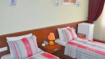 Bureau, espace de travail pour ordinateur portable