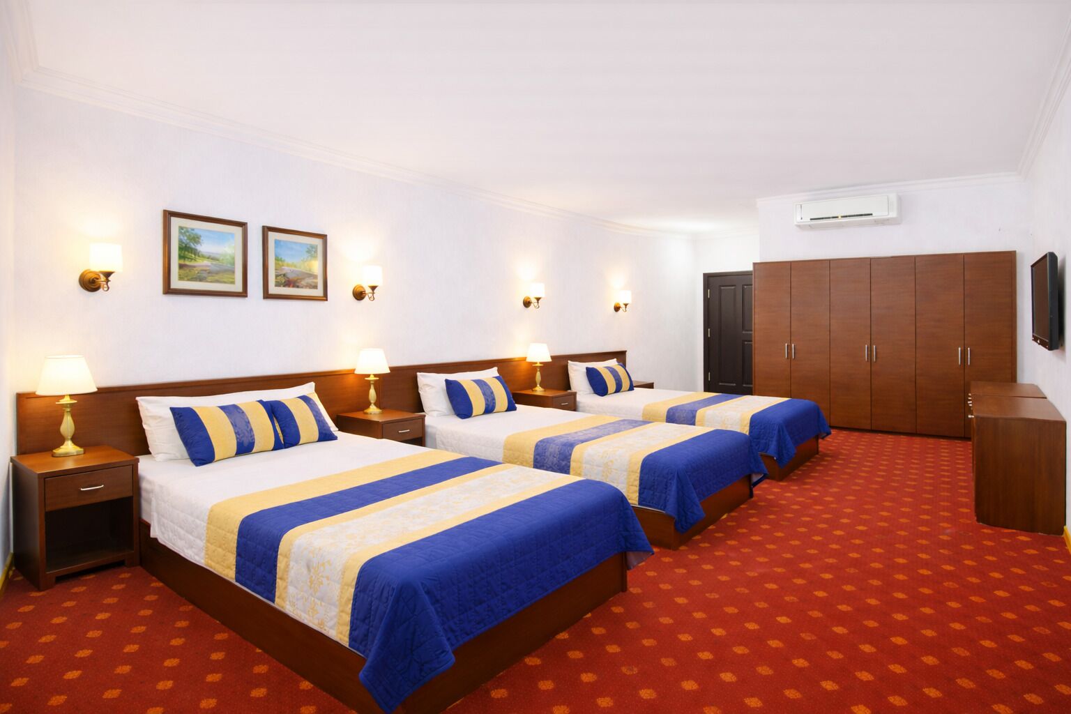 Triple Room | Premium bedding, desk, laptop workspace, bed sheets