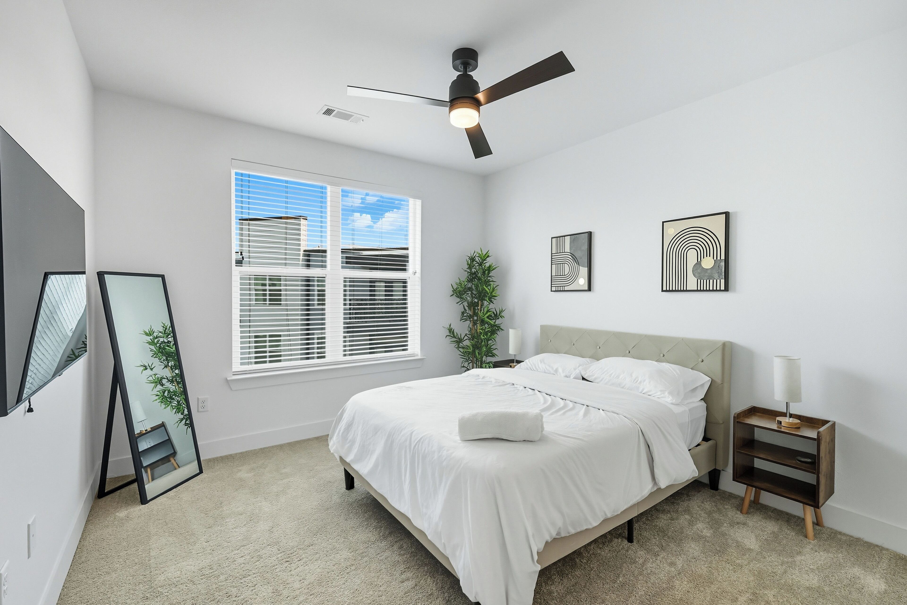 Desk, iron/ironing board, free WiFi, bed sheets