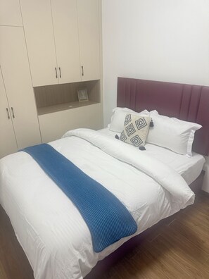 2 bedrooms, iron/ironing board, WiFi, bed sheets