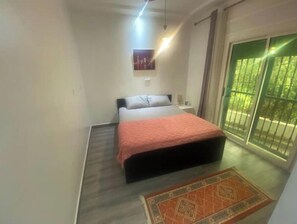 3 室のベッドルーム、WiFi、ベッドシーツ