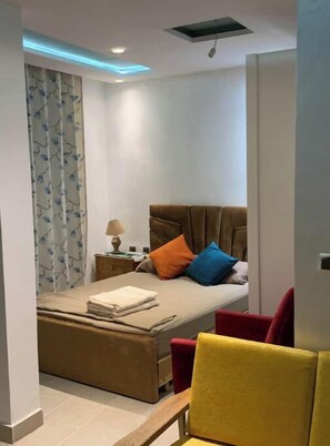 1 bedroom, WiFi, bed sheets