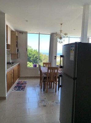 Dining - Spacious one-bedroom apartment close to the sea (Tanger)