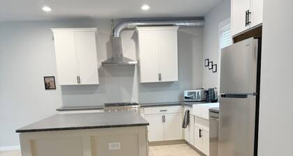 Tigers Friends! 18 mls to Clemson, 737 mls to NYC 2 BD 2.5 Bath