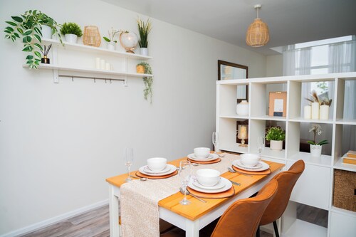 Luxury 1- Bed Apartment Opposite Dewsbury Train Station