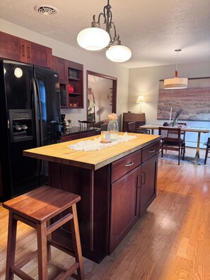 Interior - Countryside 4 BR House <20 min. to Beaver Stadium, Yard, Deck, Parking, Firepit! (Port Matilda)