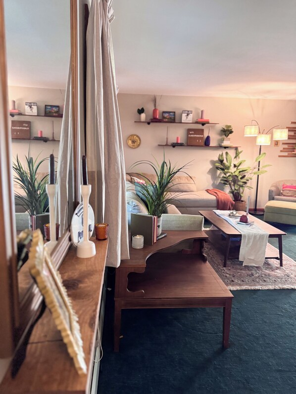 Smart TV, books, computer monitors - Countryside 4 BR House <20 min. to Beaver Stadium, Yard, Deck, Parking, Firepit! (Port Matilda)