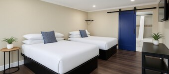BORDER PLAZA HOTEL