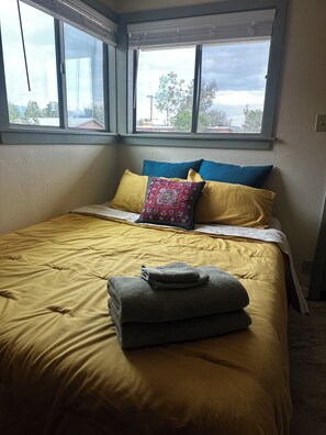 1 bedroom, desk, iron/ironing board, free WiFi