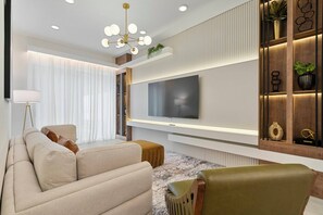 Living area - Orlando Paradise! 5BR Themed Home (Kissimmee)