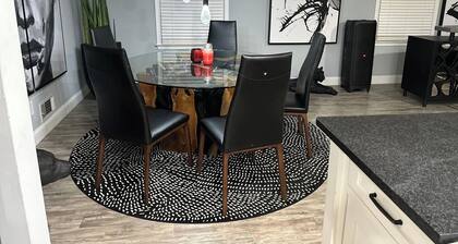 Modern-4bedroom Getaway