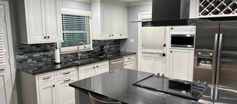 Modern-4bedroom Getaway