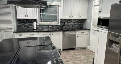 Modern-4bedroom Getaway