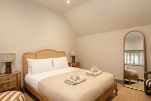 2 Schlafzimmer, Schreibtisch, Bügeleisen/Bügelbrett, WLAN