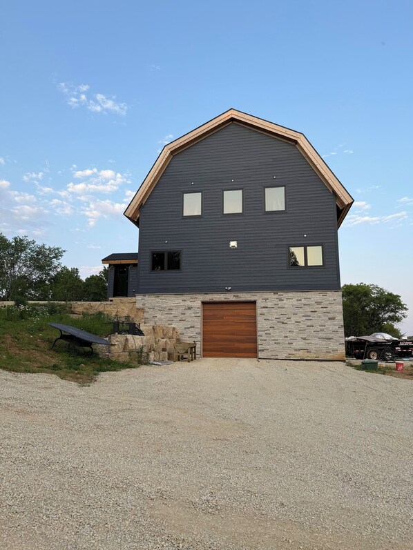 Exterior - Private 5 BR/4 Bath home on Lake Zumbro w/ amazing vistas nearby Mayo Clinic (Rochester)