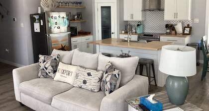 Charming cottage style home meticulously kept and perfectly situated in Rockport