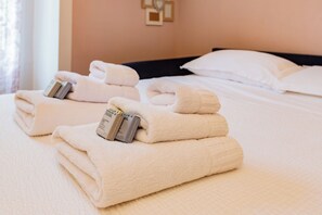 1 室のベッドルーム、アイロン / アイロン台、WiFi (無料)、ベッドシーツ