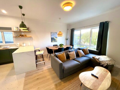 Stylish City Retreat - sleeps 6