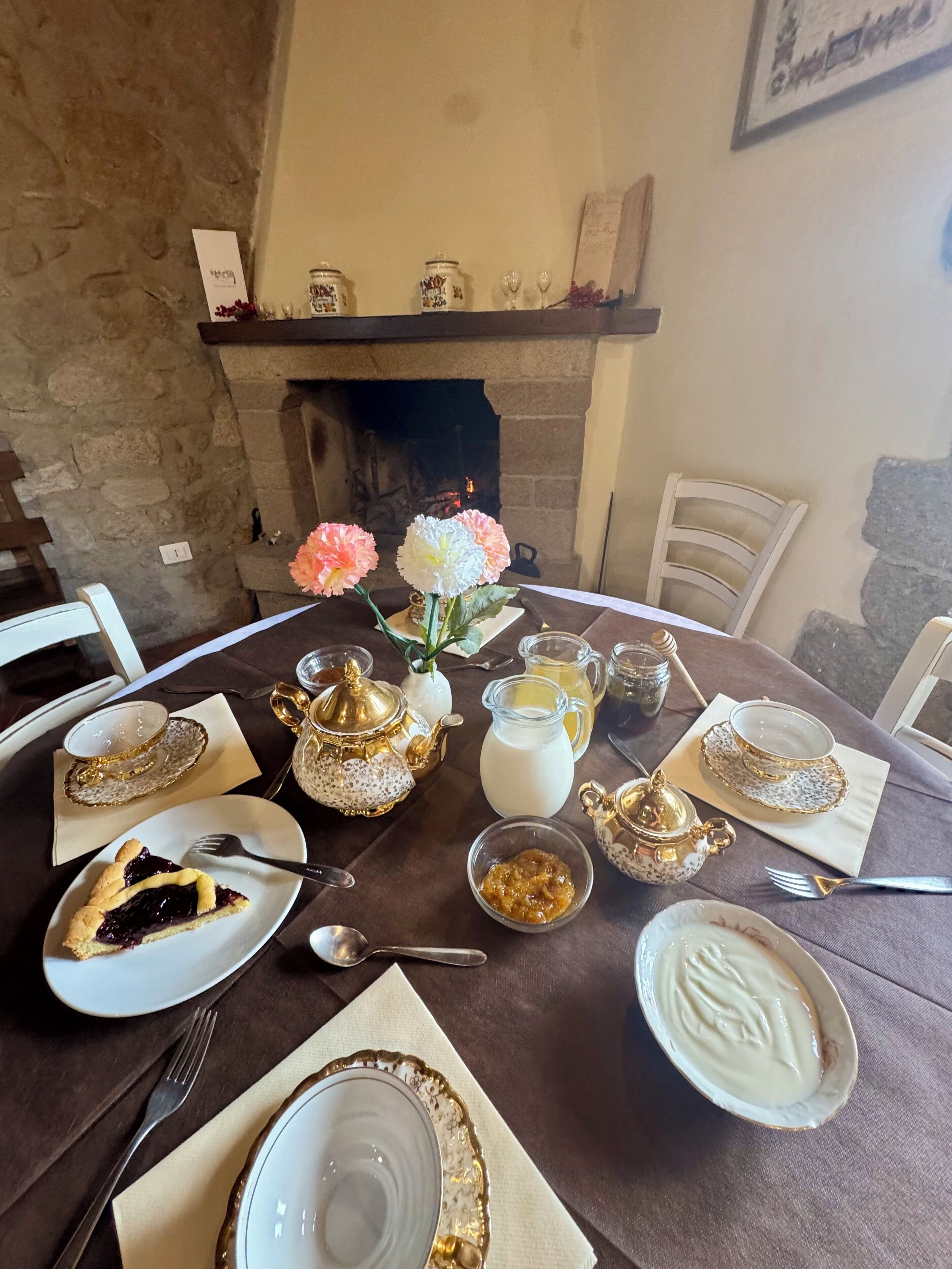 Free daily local cuisine breakfast