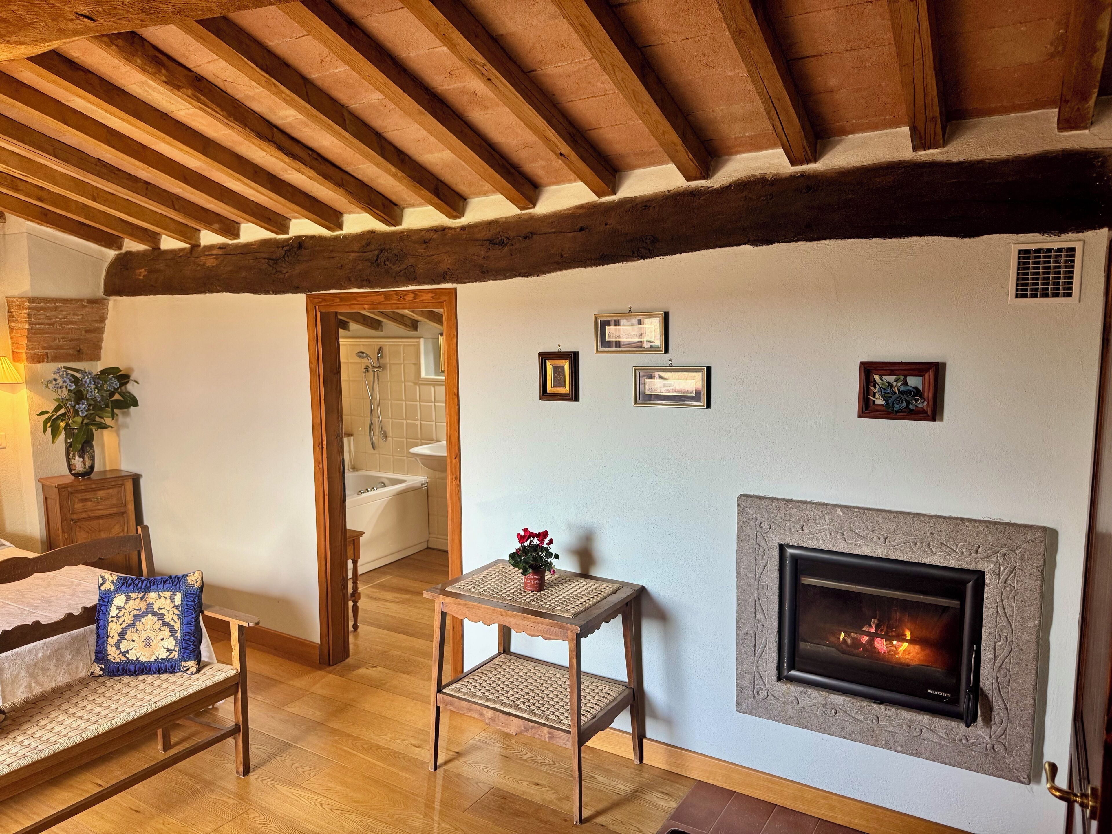 皇家客房, 陽台, 山景 | 獨特裝潢、布置獨特、書桌、搖籃/嬰兒床