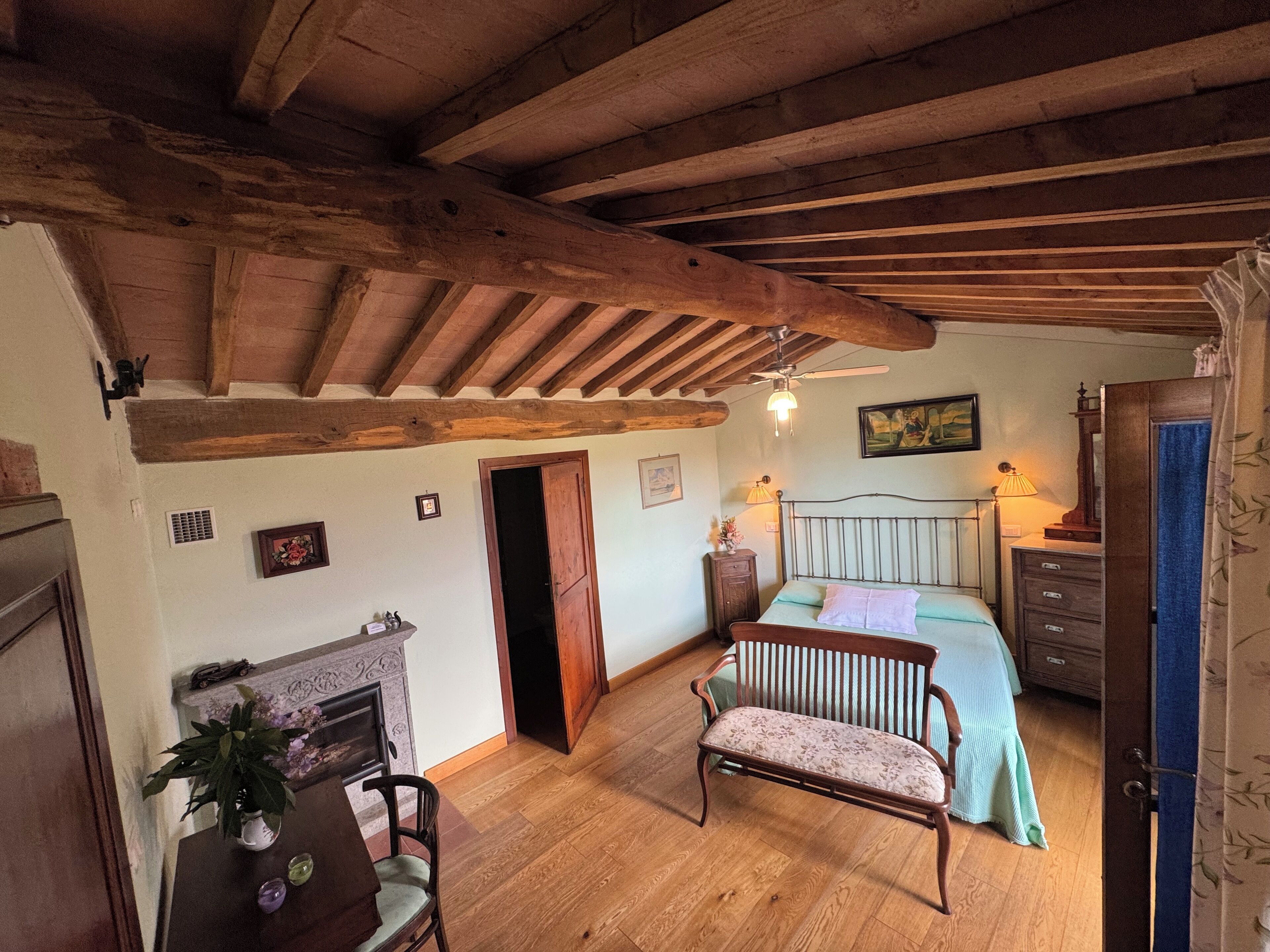 豪華客房, 陽台, 山景 | 獨特裝潢、布置獨特、書桌、搖籃/嬰兒床