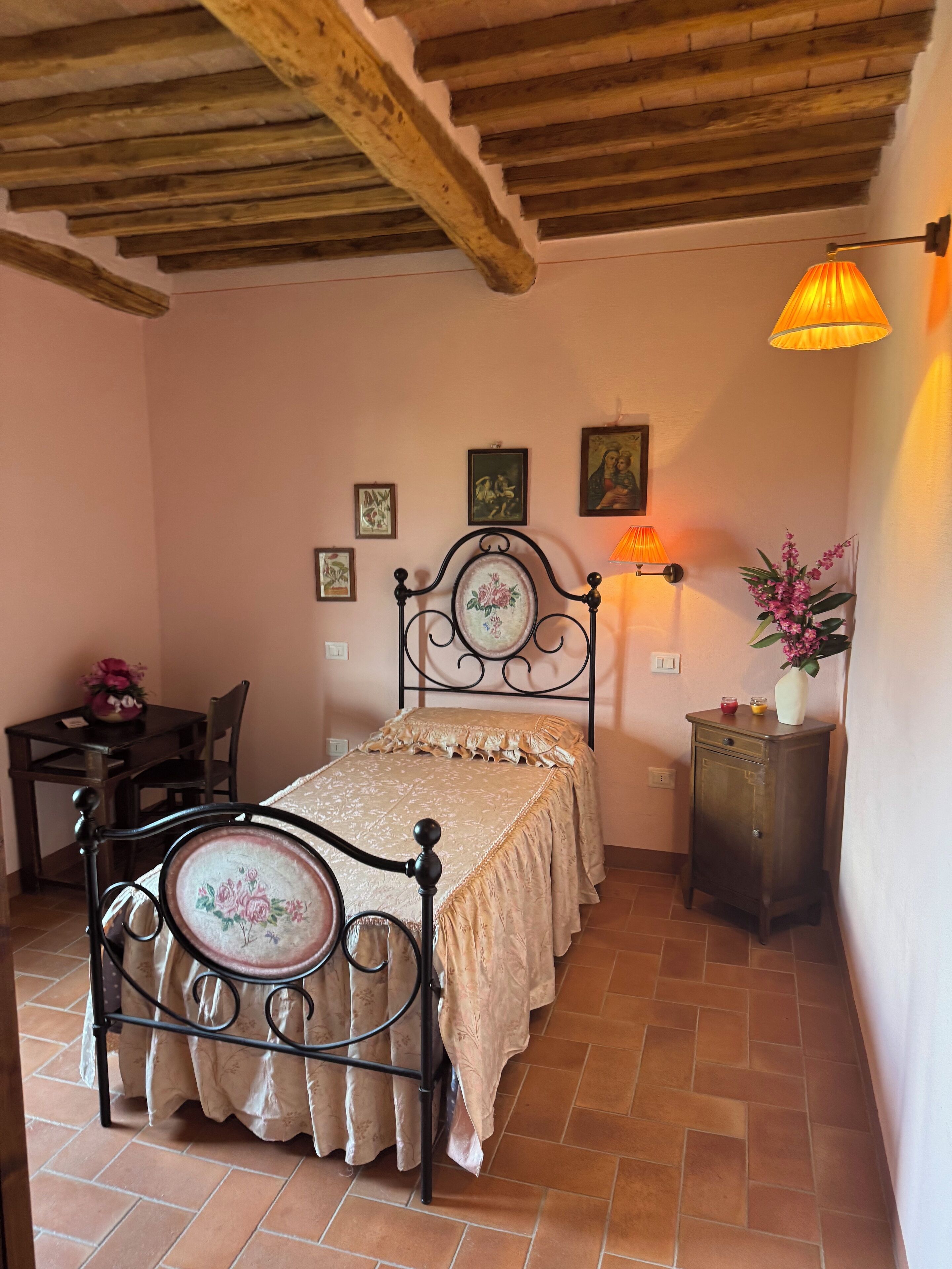 浪漫單人房, 私人浴室, 山谷景觀 | 獨特裝潢、布置獨特、書桌、搖籃/嬰兒床