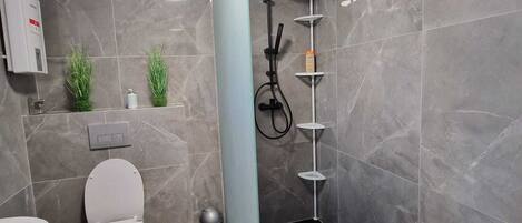 Shower, toilet paper