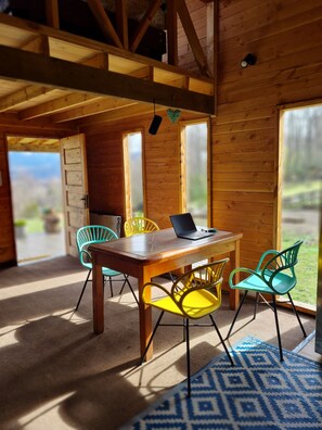 Design Bungalow, Mountain View | Ruang tamu