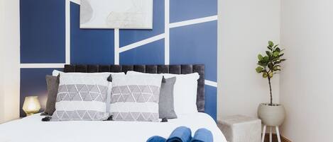 2 bedrooms, iron/ironing board, Internet, bed sheets