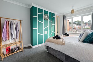 3 bedrooms, Internet