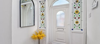 Stunning Modern Home 4 mins from Racecourse