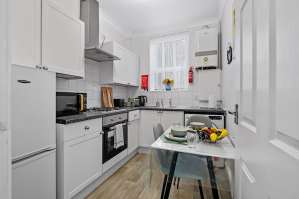 Fridge, microwave, oven, stovetop