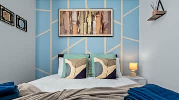 1 bedroom, iron/ironing board, internet, bed sheets