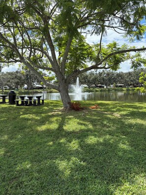 屋外ダイニングエリア