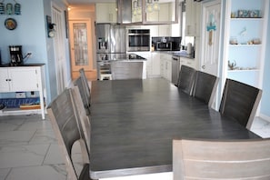 Dining - Marvelous Large pet friendly Oceanfront home! (Holden Beach)