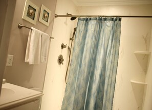 Hair dryer, towels - Beautiful Oceanfront Caswell Beach Condo! (Caswell Beach)