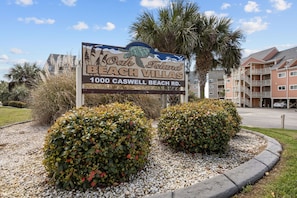 Un panneau indiquant l’emplacement des villas Oak Island Beach, au 1000, chemin Caswell Beach.